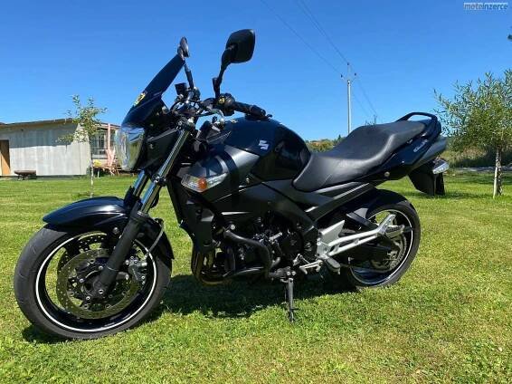 Suzuki GSR 600