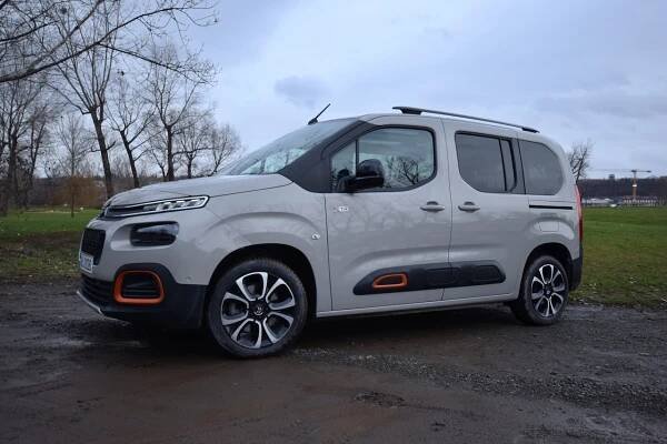 Test Citroënu Berlingo 1,5 BlueHDi 130: Rodinné auto pro fanoušky dodávek