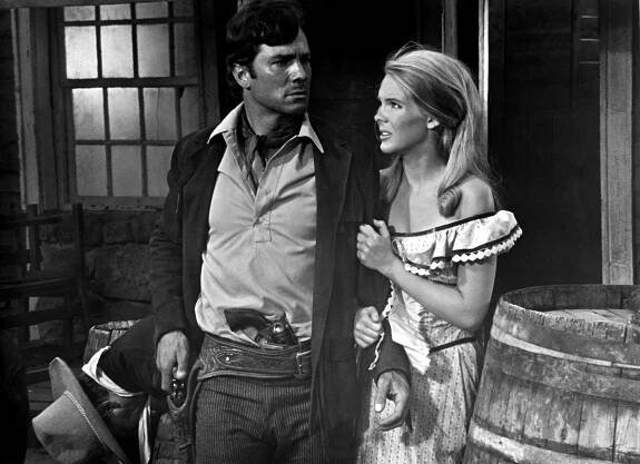 Land Raiders - Z filmu - George Maharis, Janet Landgard