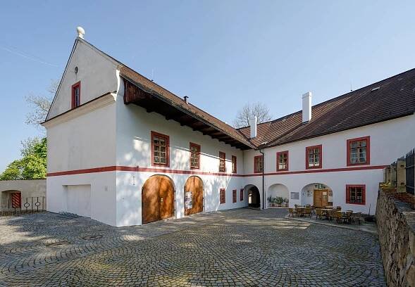 Zámek Žirovnice foto 5