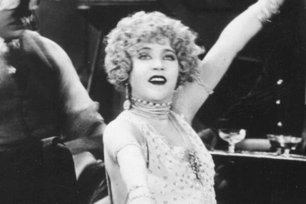 Mae Murray Facts