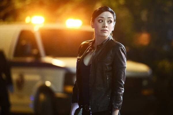 Křižovatka smrti - Captain Cole's Playlist - Z filmu - Aimee Garcia