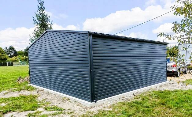 Plechová garáž 6m x 6m, sedlová střecha - výklopná vrata - okno + dveře Délka 6 m