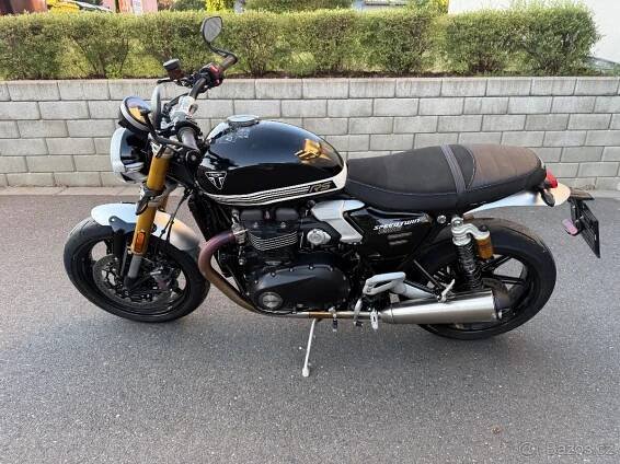 Triumph Speed Twin 1200 RS najeto:2412km havarované