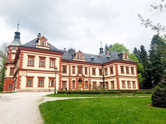Harrachové – a co po nich zůstalo - 5 jil muz matěá