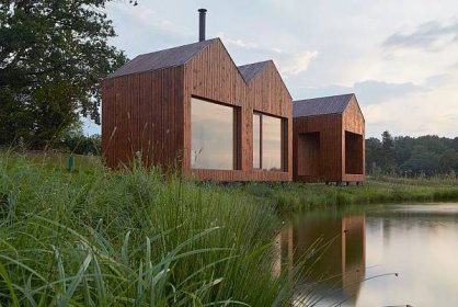 Dřevěná chata 3kk na břehu rybníka - sen moderního chataře rybáře
