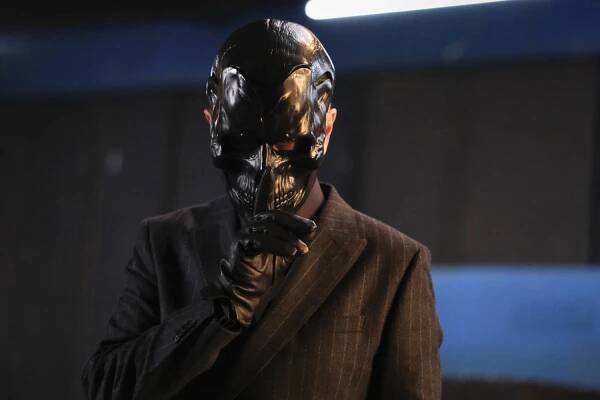 Batwoman EP and star discuss [SPOILER]'s 'very devious' plans for Kate Kane