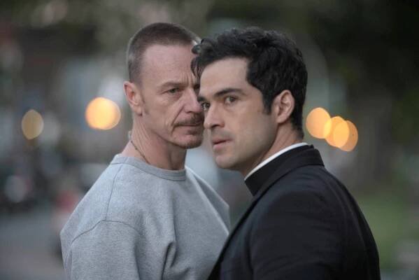 Exorcista - Kapitola šestá: Světlonoš - Z filmu - Ben Daniels, Alfonso Herrera