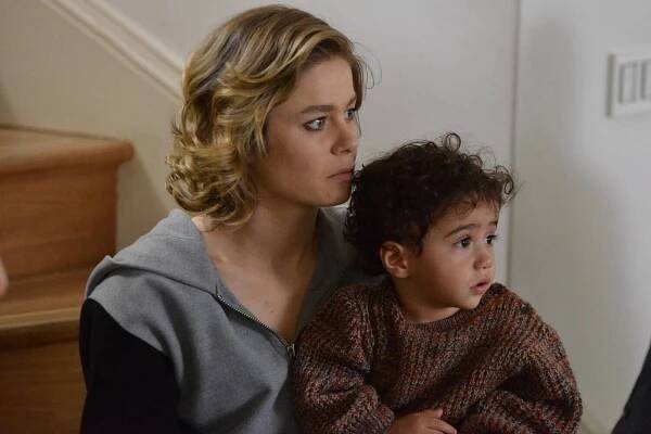 Hayat Şarkısı - Episode 25 - Z filmu - Burcu Biricik