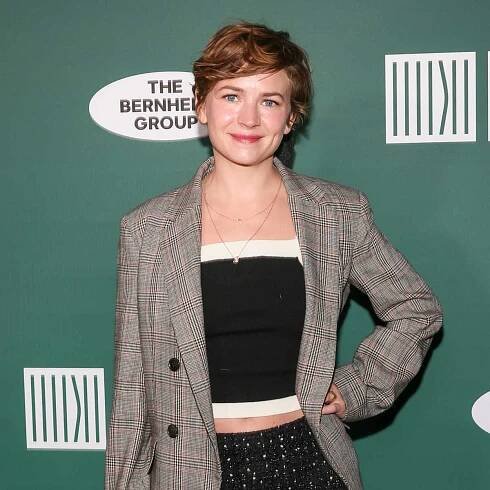 Britt Robertson cast in upcoming holiday rom-com Love Unexpected