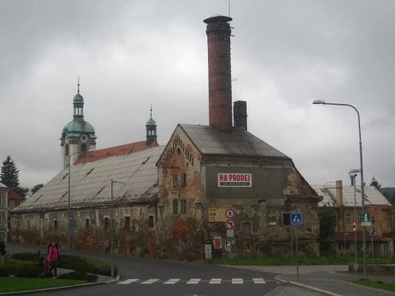 Soubor:Šluknov - sladovna s hvozdem (1).JPG – Wikipedie