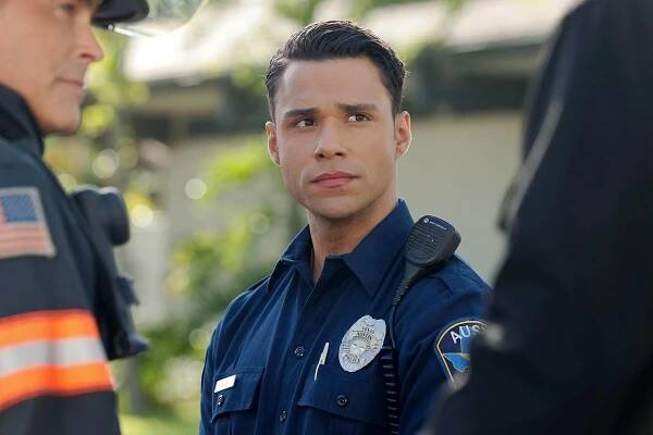 That '9-1-1: Lone Star' Tarlos shocker has actually been in the works since 'the first episode'