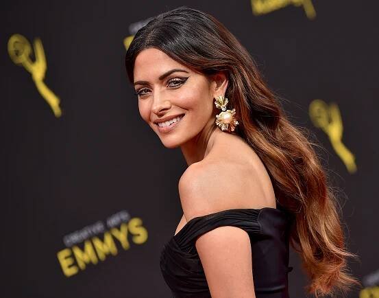 Sarah Shahi Wore Prosthetic Breasts in Certain 'Sex/Life' Scenes