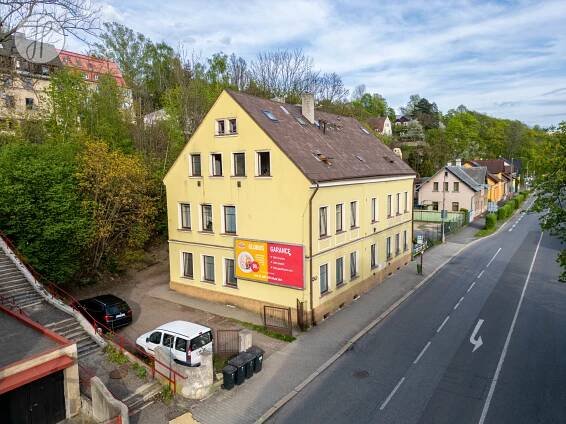 dům zvenku