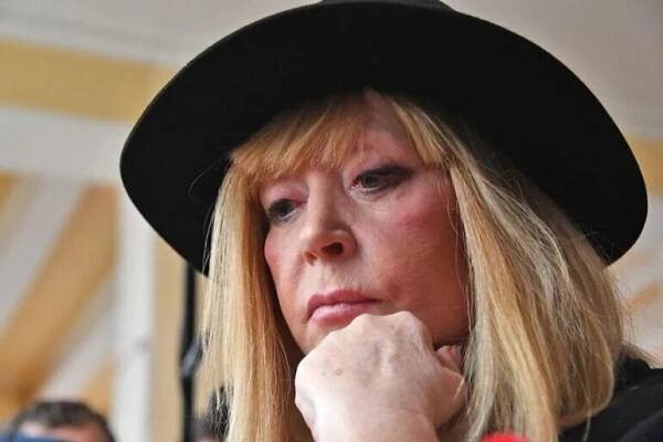 Alla Pugacheva.