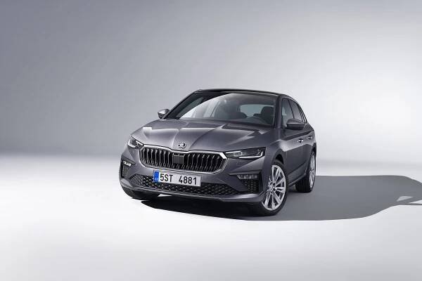 Konopí v interiéru i konec analogových budíků. Škoda modernizuje Scalu a Kamiq