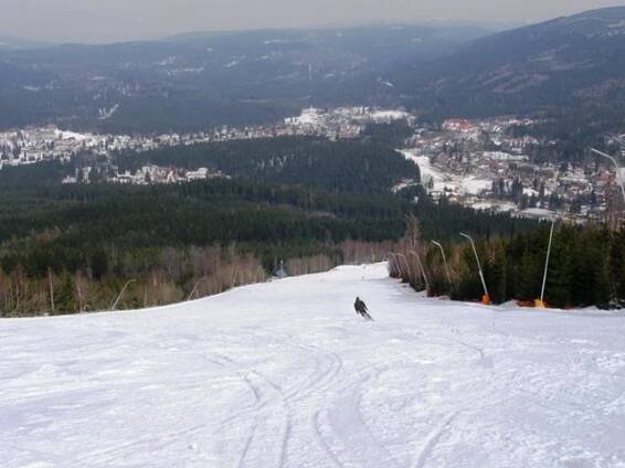 Harrachov Info - Jaro je tu a v Harrachově se stále lyžuje!