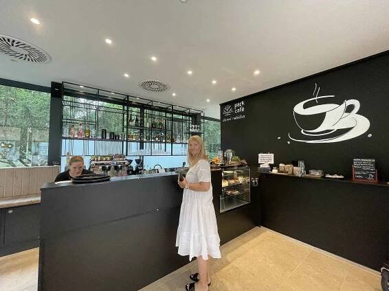 Kavárna Park Café u Tržiště pod Kaštany nabízí italskou kávu i výborné dortíky