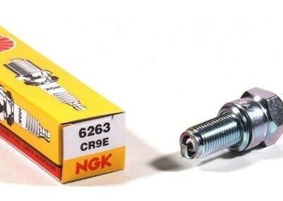 Svíčka NGK standard SUZUKI GSR 600 rok 06-12 