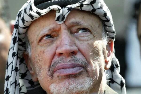 yasser-arafat-fut-le-premier-president-de