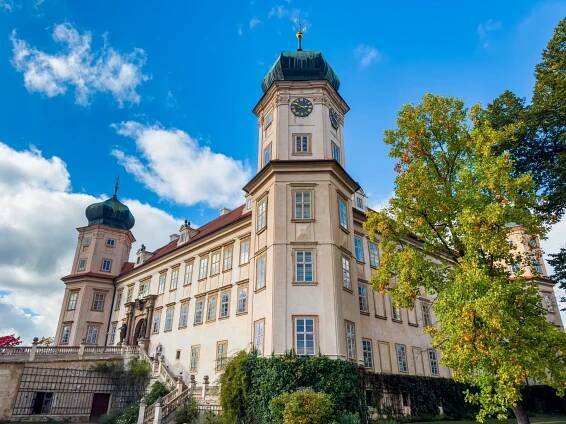 zamek-mnisek-18