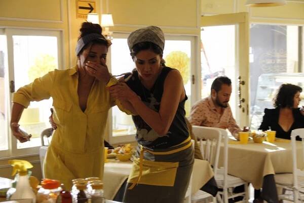 Maite Perroni, Verónica Jaspeado - Doblemente Embarazada - Z filmu