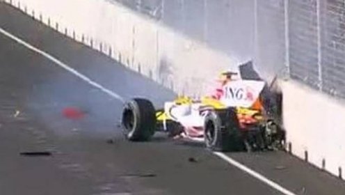 Úmyslná havárie Nelsona PIqueta juniora v roce 2008 během závodu v Singapuru