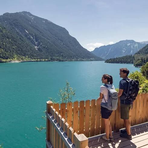 Panoramablick auf den Achensee - Wanderung am Mariensteig © Achensee Tourismus