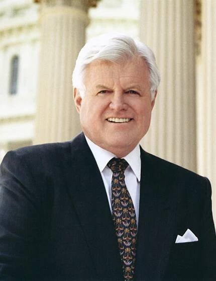 Bratr JFK a slavný senátor Edward Kennedy podlehl rakovině!