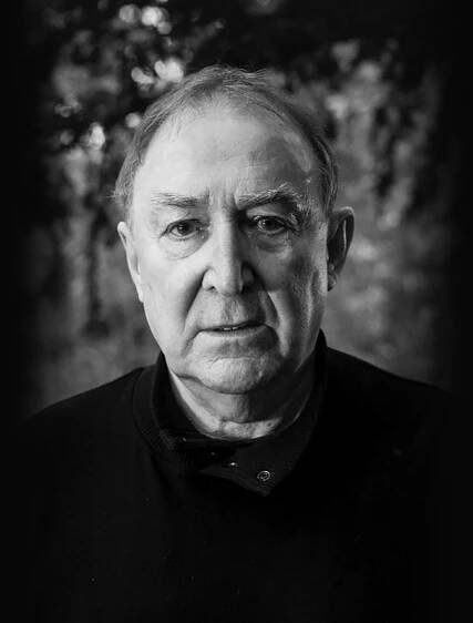 Contact - Dermot Crowley - Actor