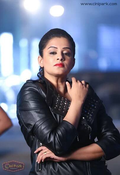 Priyamani - Cini Park