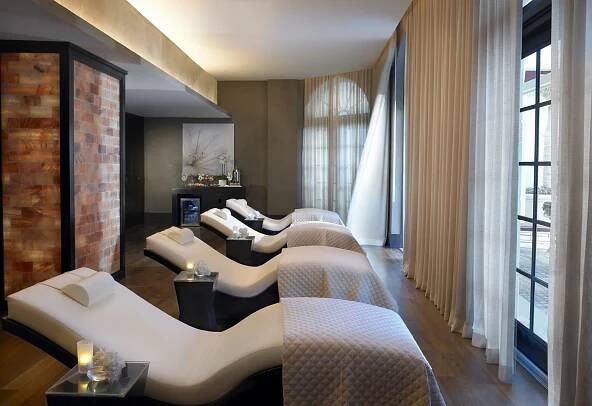 ACQUALINA ANNOUNCES NEW IN-ROOM SKIN AND BATH AMENITIES - The Luxury Lifestyle Magazine