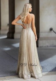 Půjčovna luxusních svatebních a společenských šatů | DD Salon