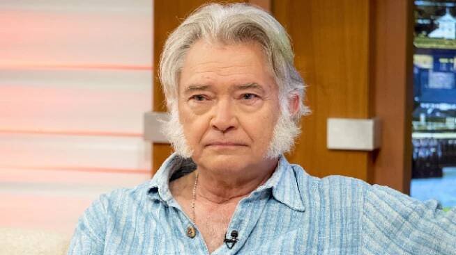 Agent Doyle z Profesionálů po 43 letech: Martin Shaw je stále pohledný elegán, dnes byste ho ale nepoznali