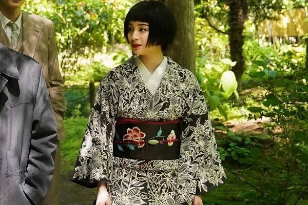 Suzu Hirose - Jukite kaeranu - Z filmu