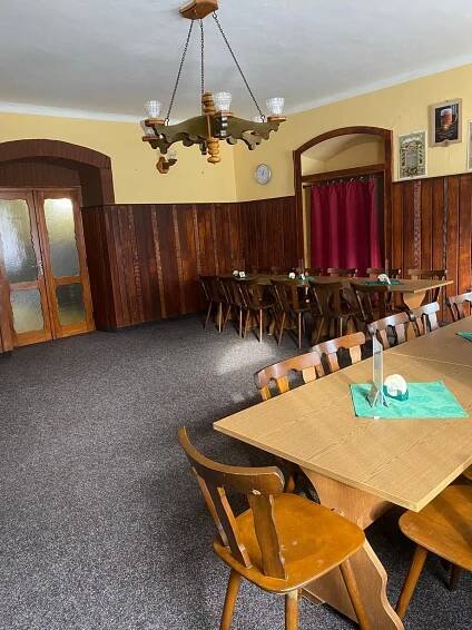Restaurace Sokolovna (Mírové náměstí 77, Dobříš)