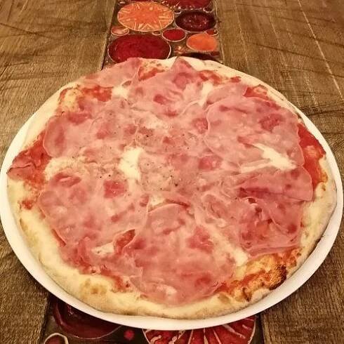 Pizzerie Piccolo Štramberk - 6. Šunková