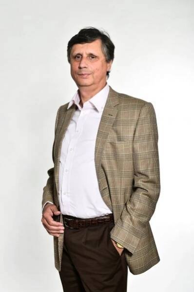 Prezidentský favorit Jan Fischer na chatu Blesk.cz: Mrzí mě, že jsem byl komunista