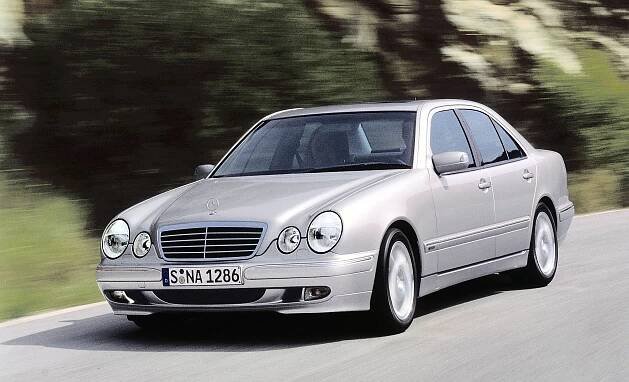 Třída E očima designéra. Jiří Král hodnotí minulost i současnost důležitého mercedesu