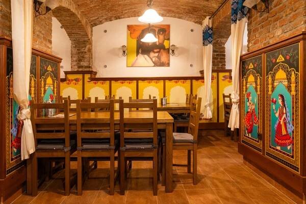 Indická hostina pro 2-4 osoby: tradiční předkrmy a hlavní chod dle výběru
