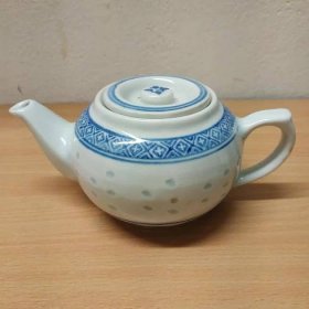 Konvička na čaj, porcelán z Číny, Objem. 0,4l