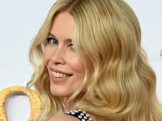 Am 25. August wird Claudia Schiffer 55 – das frühstückt sie jeden Morgen