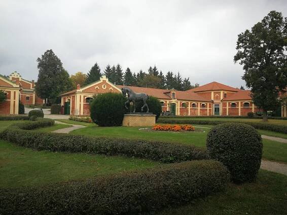 Zemský hřebčinec