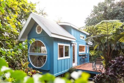 Hawaiian Tiny House Is Stacked With Space-Saving Solutions Including a Shower Jutting Out Over the Trailer's Tongue