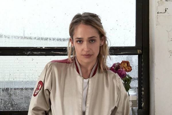 Tastemaker Jemima Kirke photographed for Semaine