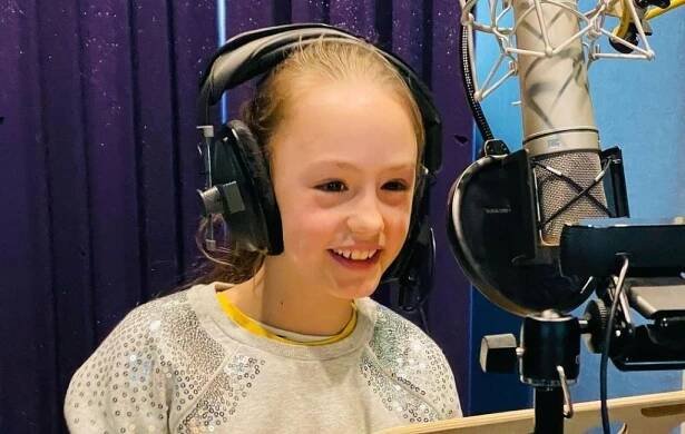 amelie bea smith peppa pig voice