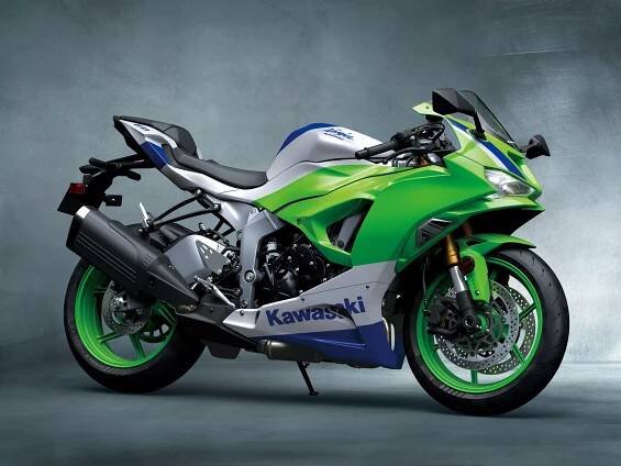 Fotogalerie Kawasaki nabídne supersporty v nádherných barvách ZXR | Motorkáři.cz