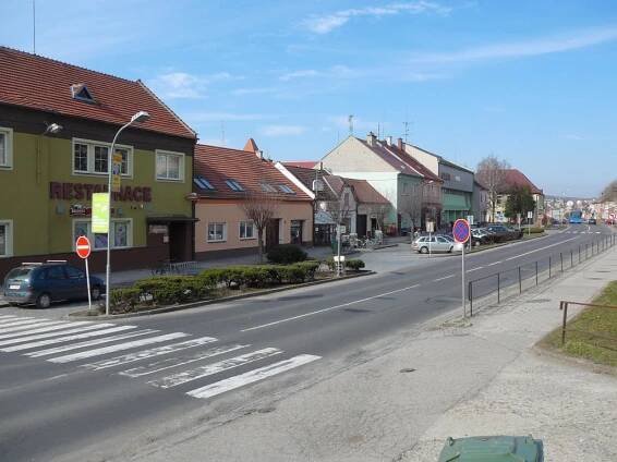 Rekonstrukce náměstí Komenského - Oficiální stránky města Hluk