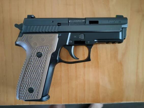 P: Prodám pistoli SIG SAUER P229