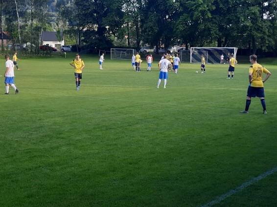 OBRAZEM: Patnáct let v dresu Libhoště. Dojatý „Eki“ po derby ukončil kariéru